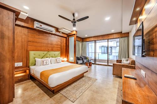 Katil atau katil-katil dalam bilik di 3bhk Luxurious Villa with Private Pool