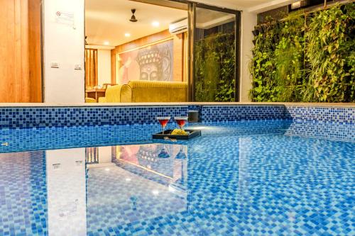 Kolam renang di atau dekat dengan 3bhk Luxurious Villa with Private Pool