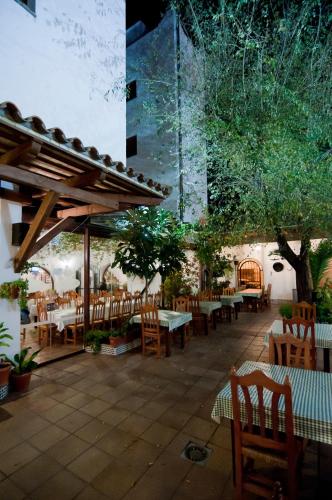 Hotel Restaurante Blanco y Verde
