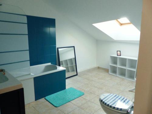 Et badeværelse på Les Cimes du Jura