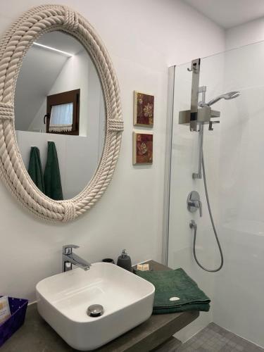Ένα μπάνιο στο Borgo dell'Uccellaia - Quarzo