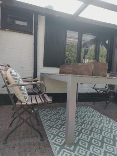 Φωτογραφία από το άλμπουμ του HottuB - Wellnesshuisje - Bos - Oudveluwe σε Voorthuizen