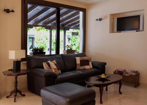 Nepheli Apartments and Studios