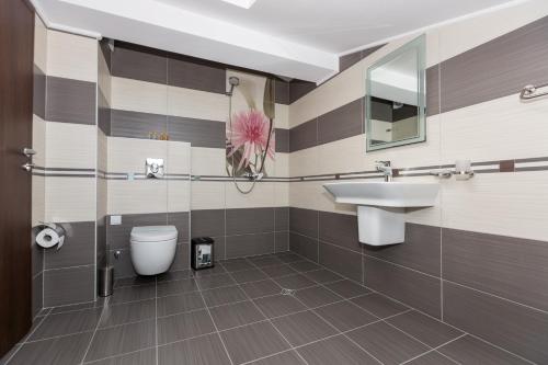 Ванная комната в Hotel Kristal