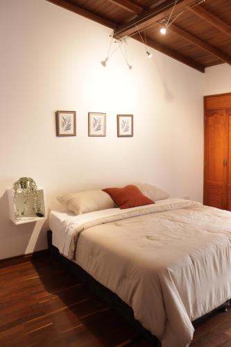 Ένα ή περισσότερα κρεβάτια σε δωμάτιο στο Casa Serene - Habitación ECO