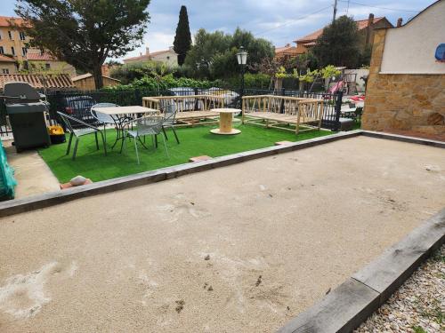 Photo de la galerie de l'établissement Cosy Cocoon, à Bandol