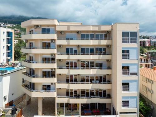 Gallery image of Saraj Apart Hotel in Dobra Voda