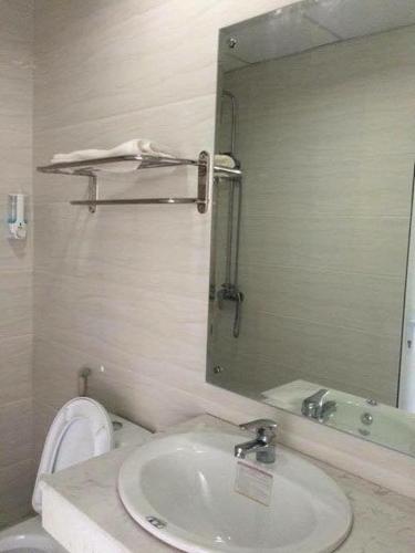 Un baño de Phong Lan Hotel Cửa Lò