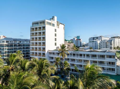 El edificio en el que está el hotel