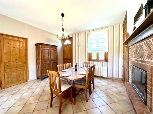 Fotografie z fotogalerie ubytování Le Gîte d'en Bas v destinaci Quesnoy-le-Montant