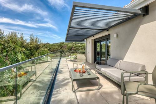 Apartment 3 bedrooms with Terrace - Happy Rentals
