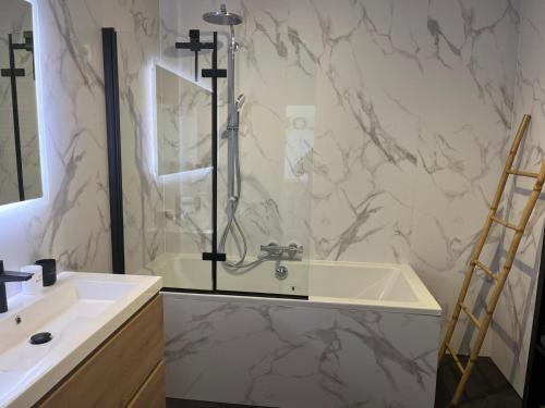 Un baño de GT Lounge Zolder