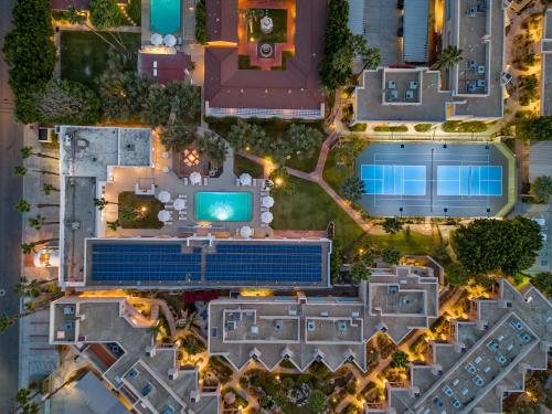 an overhead view of a building at night at Casa Palma Hotel & Bungalows in Palm Springs