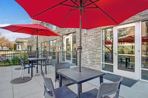 Εστιατόριο ή άλλο μέρος για φαγητό στο Downtown Condo with Mountain Views