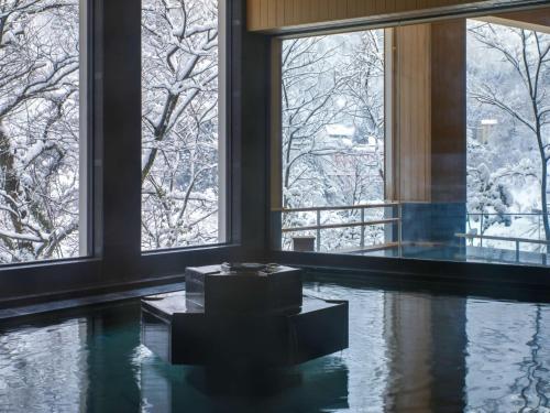 Kurobe Unazukionsen Yamanoha v zimě