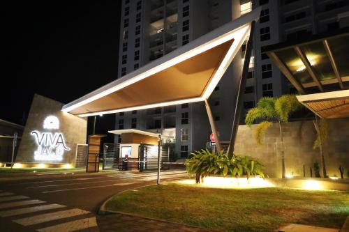 El edificio en el que está el departamento