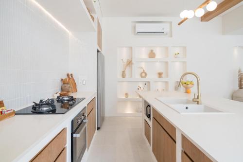 Η κουζίνα ή μικρή κουζίνα στο Mazari Villas
