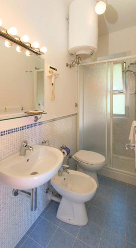 Gallery image of Camera Vista Mare Sunrise-Top Panorama-Only Adults in Sirolo