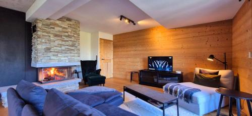 New Luxury Apartment with Panoramic View