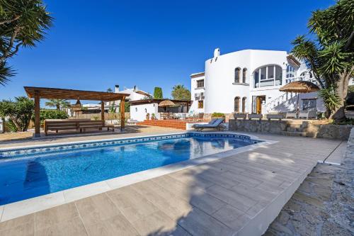 Villa Festina Lente
