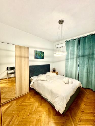 Kolonaki Spacious Residence