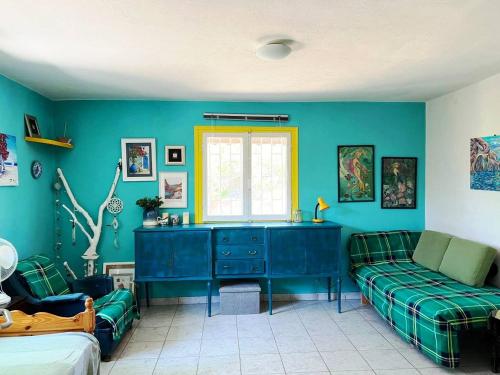 Painter's house by the beach