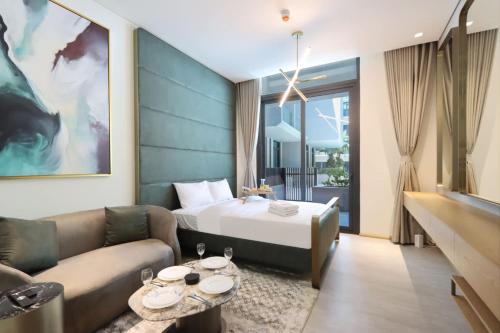 Livbnb - Serene Studio with Private Terrace in JVC