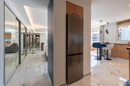 Spacious 1-Br Apartment with Terrace Heart of Cannes