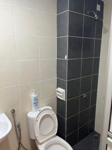 Bilik mandi di Imany World Homestay-No Liquor, Pork & Smoking