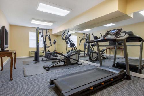 a gym with tread machines and a treadmill at Quality Inn Williamston in Williamston