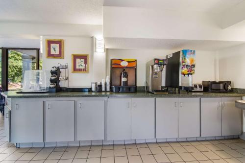 Thức uống tại Econo Lodge Garner - Raleigh
