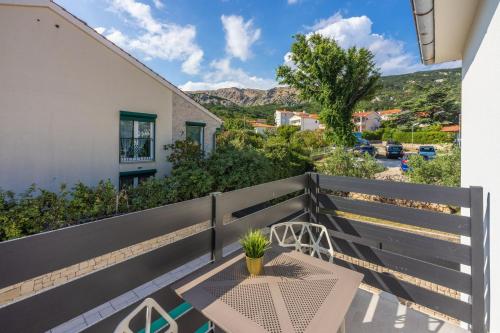 Family friendly house with a swimming pool Baska, Krk - 24089