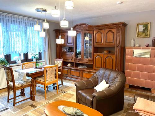 Posezení v ubytování Ferienwohnung "Waldblick"