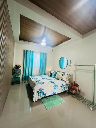 Ένα ή περισσότερα κρεβάτια σε δωμάτιο στο Shella Home Stay