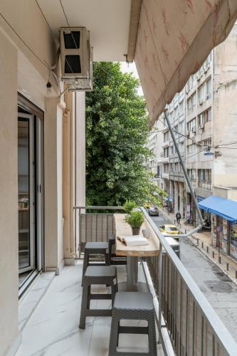 Athens Central Stay, 3BD Apartment, 3min Metro