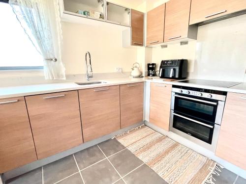 West London Lux 2 Bedroom Apartment - Free parking - Lake & Park view - Wembley Stadium 5KM photo 17