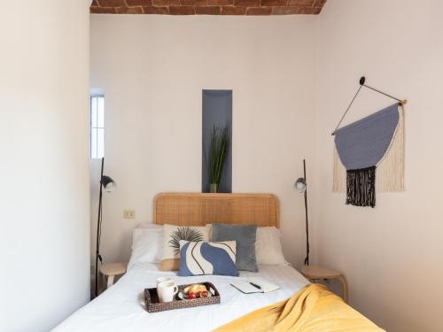 The Best Rent - Two-bedroom apartment with terrace near Trevi Fountain
