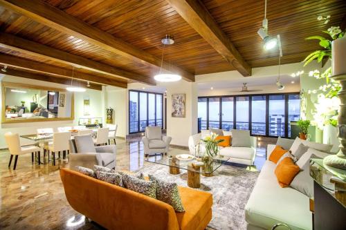 Open space concept that allows for multiple places to hang out