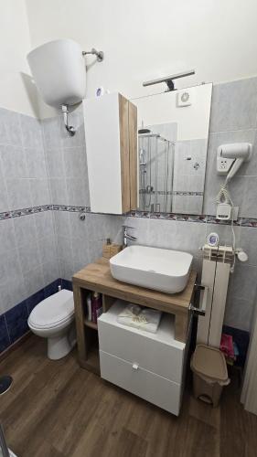 Casa Vacanze Oikia - Room Girasole photo 9