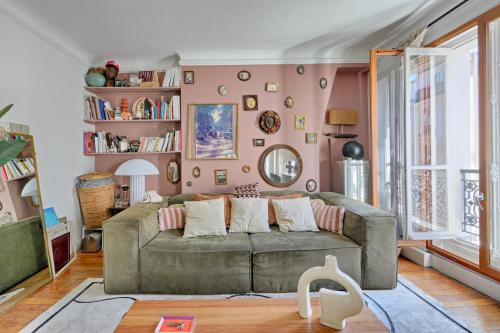 Design Apartment in Montmartre!