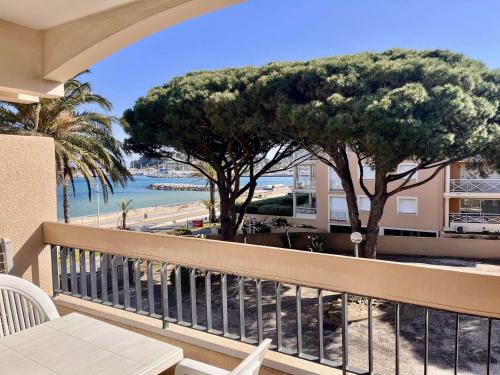 Appartement avec Terrasse, Clim, Parking Privé - Cavalaire-sur-Mer - FR-1-226B-153