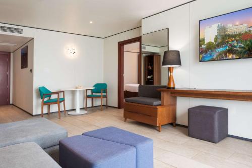 Coin salon dans l'établissement Sonesta Maho Beach All Inclusive Resort Casino & Spa