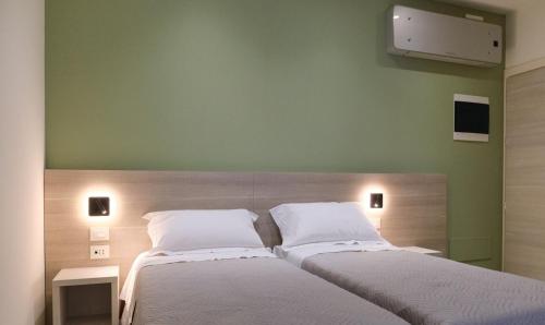 Imagem da galeria de Modernly renovated double room in a BB in Porto Viro em Porto Viro