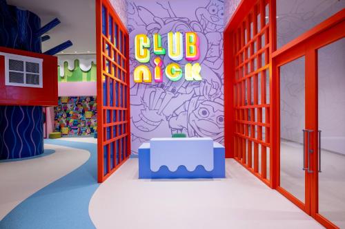 En eller flere senge i et værelse på The Land Of Legends Nickelodeon Hotel Antalya
