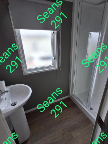 Ένα μπάνιο στο Seans 291 sandy cove 041