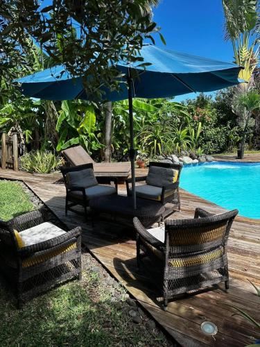 Πισίνα στο ή κοντά στο Villa spacieuse avec piscine à Les Avirons