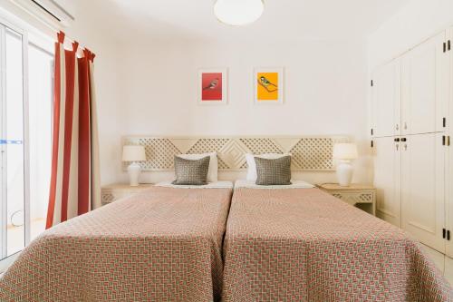 Acolhedor Apt T1, vista piscina , Balaia Golf Village