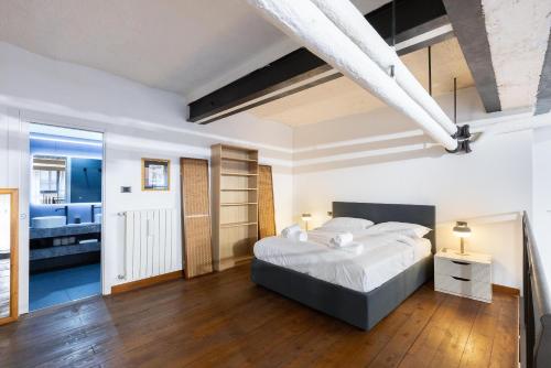 Loft Bandiello by BarbarHouse