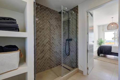 Apartment El Paseo - gerenoveerd appartement met zeezicht
