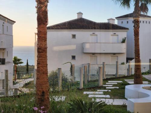 Charming 3 bedrooms with a sea view